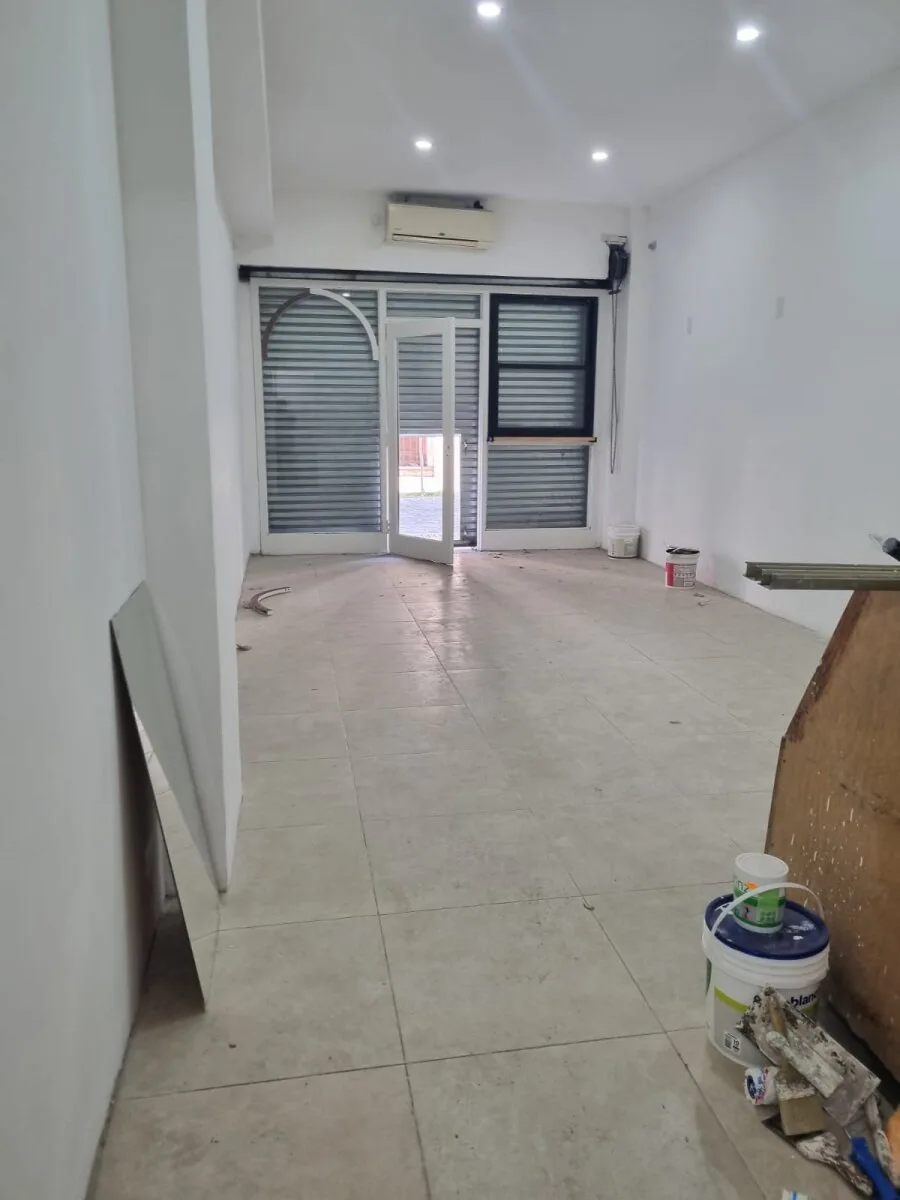 Alquiler de un local en Balcarce al 200 en pleno corazón de San Telmo. foto 4
