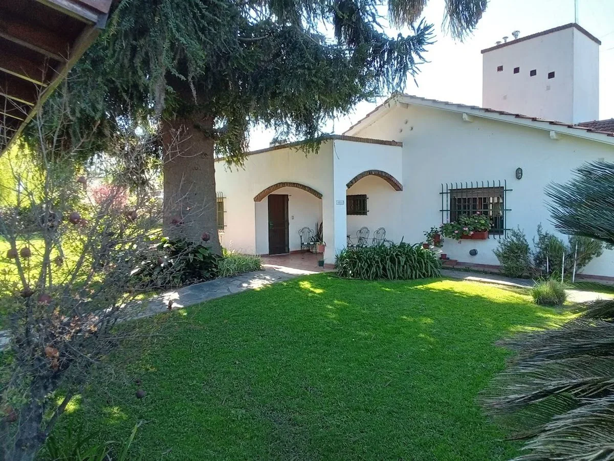 VENTA CASA 6 AMBIENTES JARDIN DEL VISO PILAR foto 2