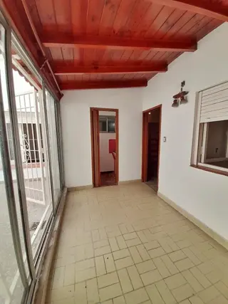 Depto en PH Tipo Casa al Frte Plta Baja 3 amb c/Patio y Garaje foto 2