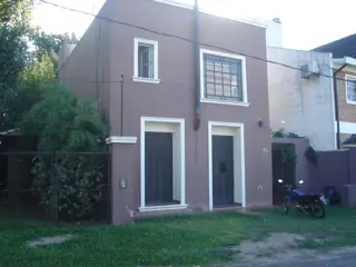 Excelente casa 5 amb. Ituzaingó Norte. foto 2