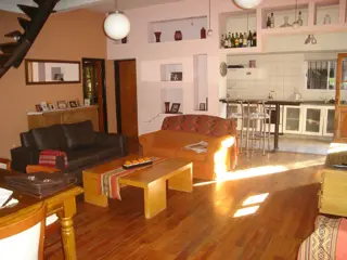 Excelente casa 5 amb. Ituzaingó Norte. foto 3