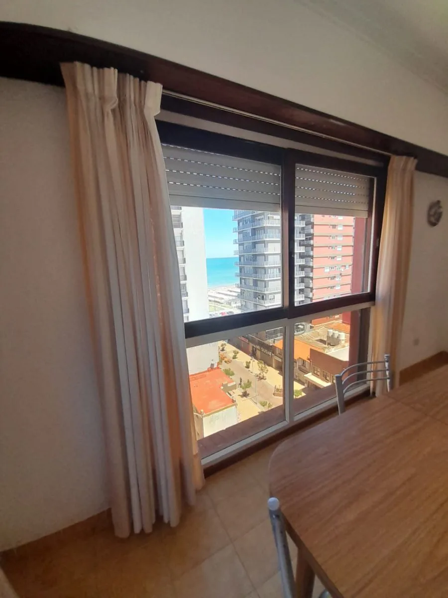 1-Bedroom Apartment with Partial Sea View in Edificio Imperio, Miramar – photo 9 of 12
