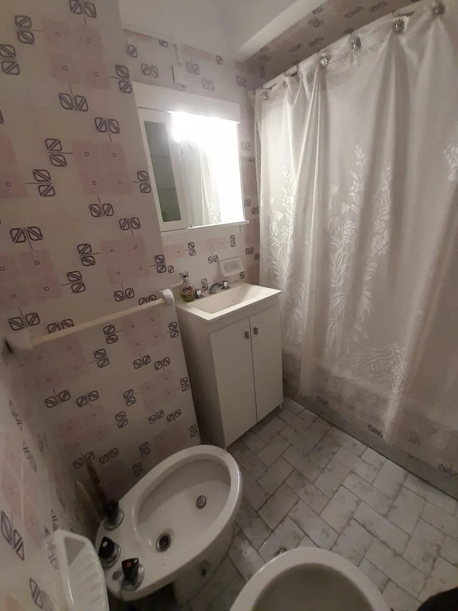 1-Bedroom Apartment with Partial Sea View in Edificio Imperio, Miramar – photo 11 of 12