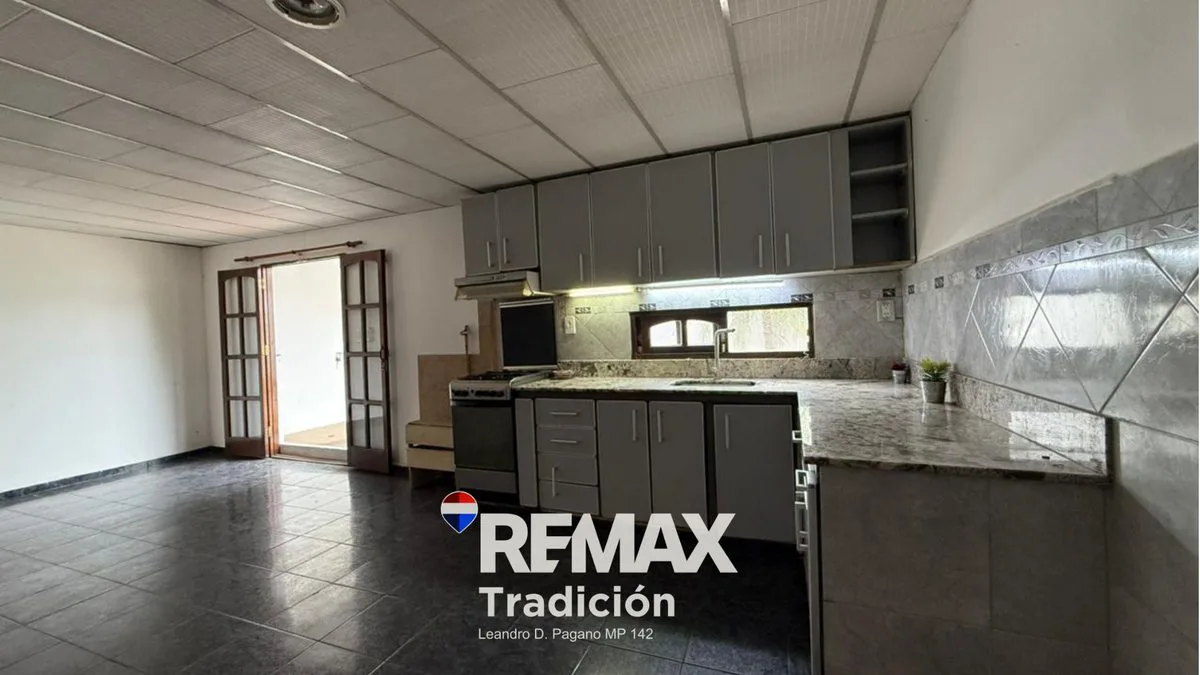 CASA 3 DORMITORIOS -VENTA RESISTENCIA CON COCHERA foto 4