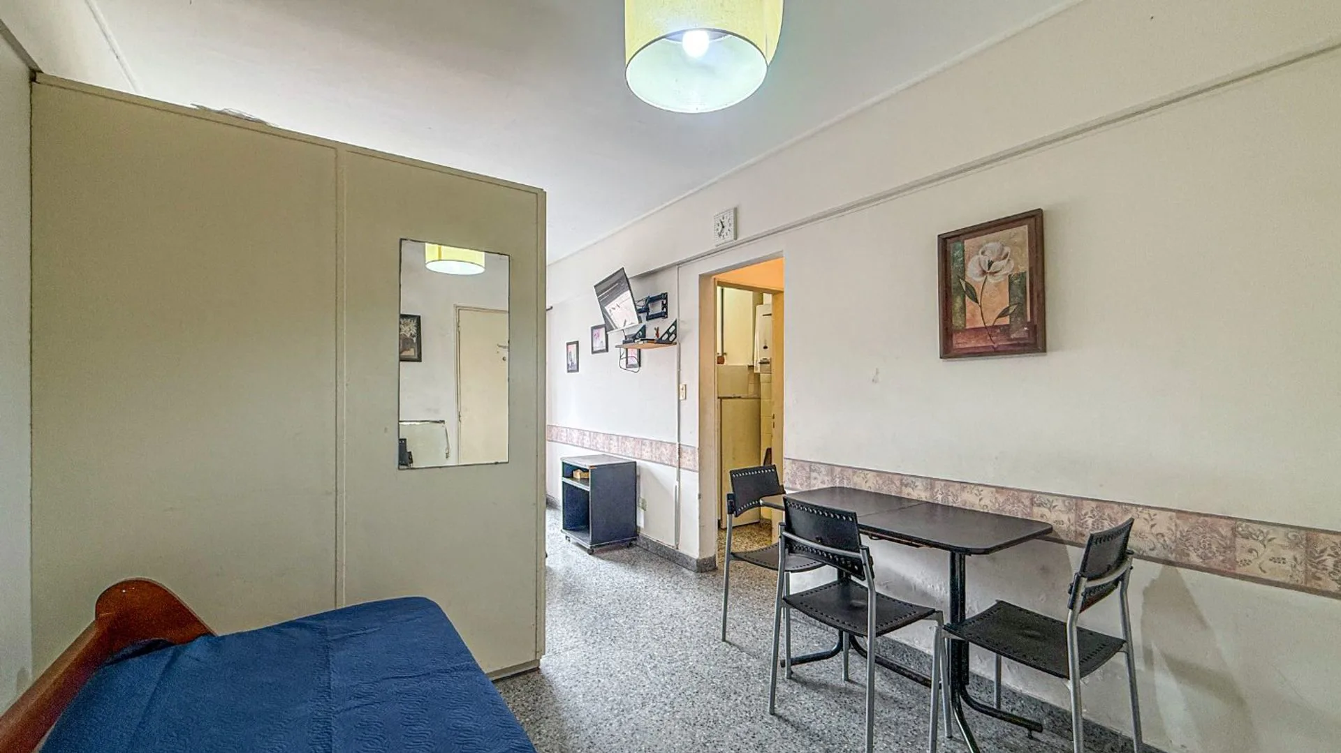 Venta Monoambiente c/ espacio cochera zona Aldrey foto 4