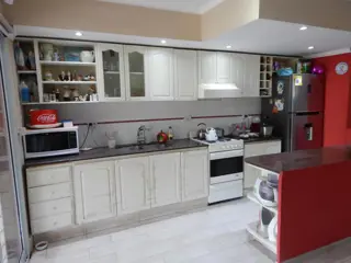 VENDE HERMOSA PROPIEDAD EN ZONA URBANA DE ANDINO DE 3 DORMITORIOS foto 2