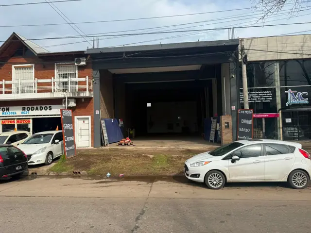 GALPÓN EN ALQUILER SOBRE AV MENDOZA AL 8000 240MT2