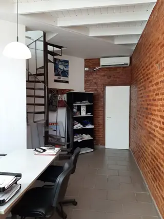 Local Comercial en Ubicación Estratégica ¡Alta Visibilidad y Potencial foto 2