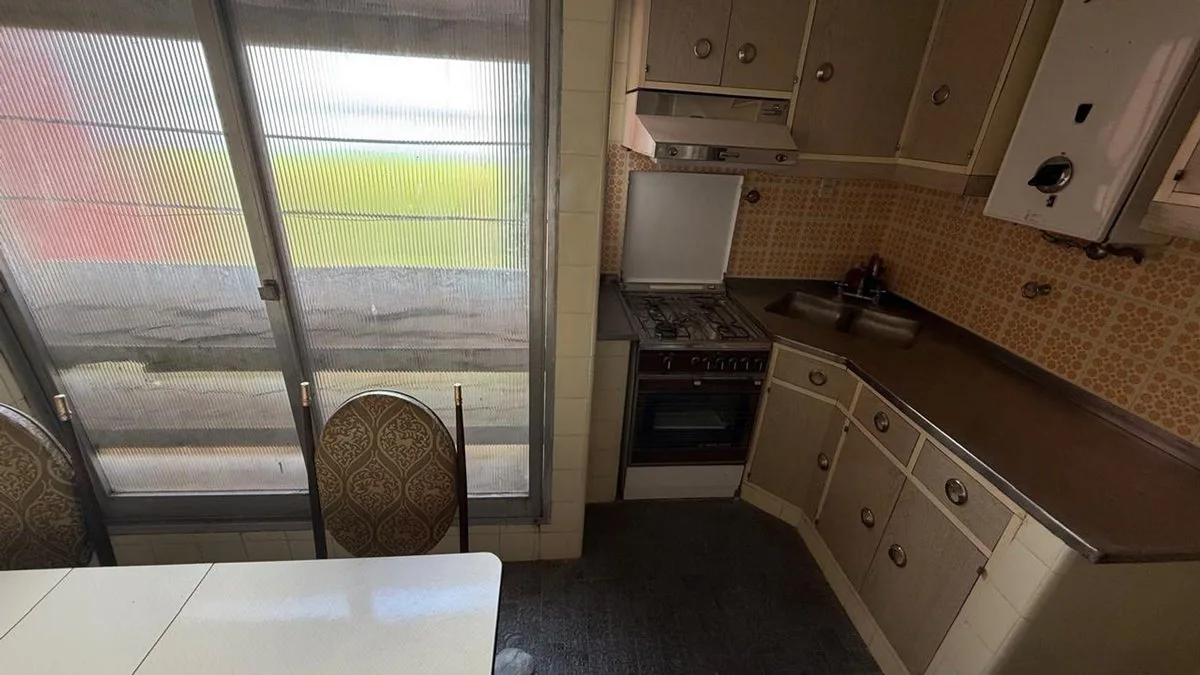 Departamento con Cochera en Costanera en venta! foto 3