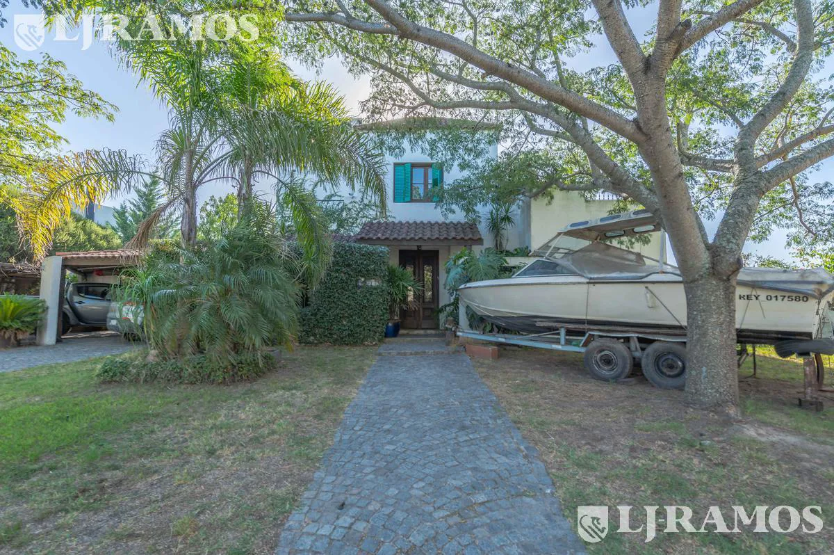 Gran Casa con 4 dormitorios  en venta  en el  Barrio San Marco - Villanueva  con salida al Río Luján foto 2
