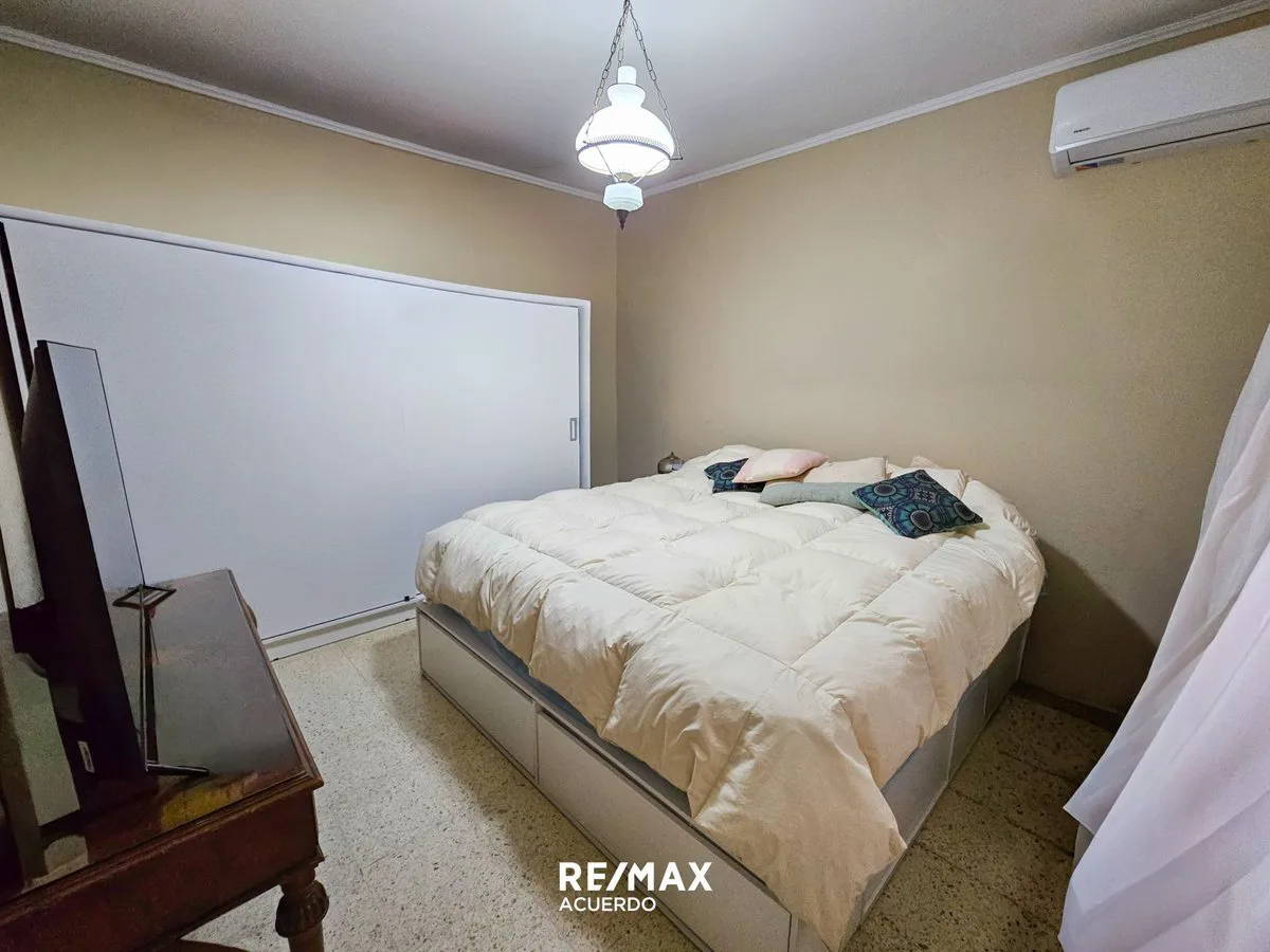VENTA PH CASA MACROCENTRO 2 DORM Y PATIO CERRAD0 foto 5