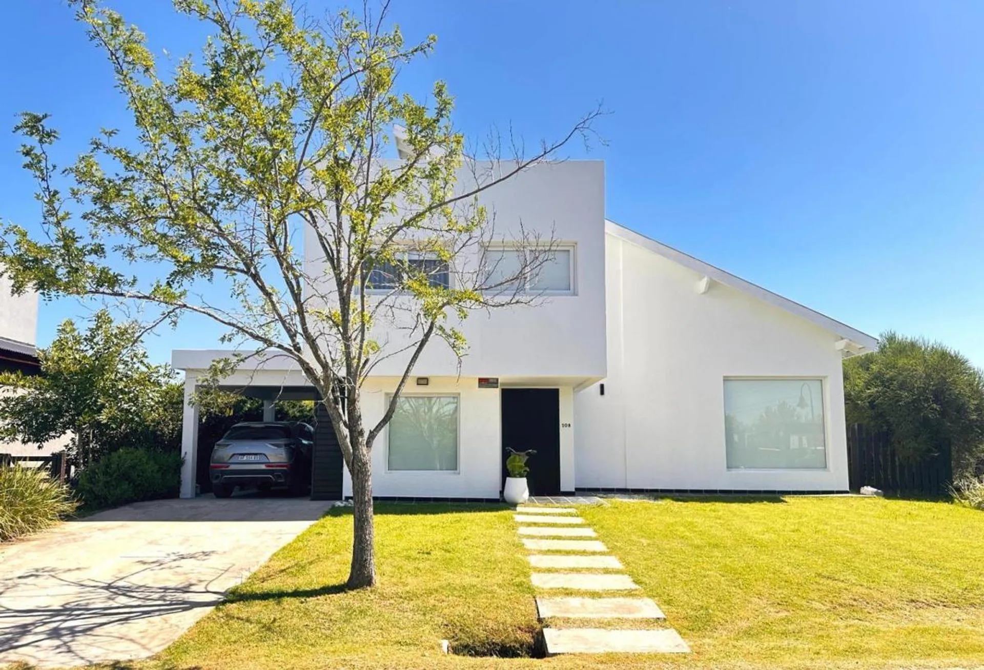 CASA EN VENTA EN INGENIERO MASCHWITZ 4 AMBIENTES foto 5