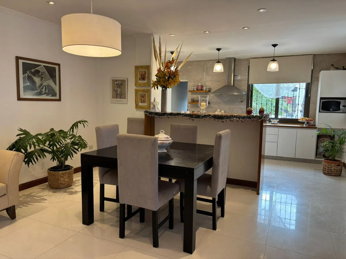 CASA + DEPARTAMENTO, VIVÍ Y GENERÁ INGRESOS foto 2