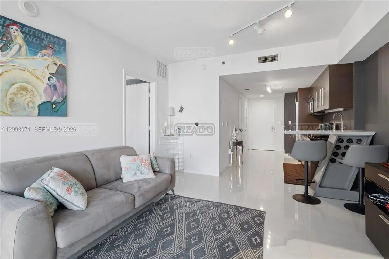 465 Brickell Ave 400 foto 3