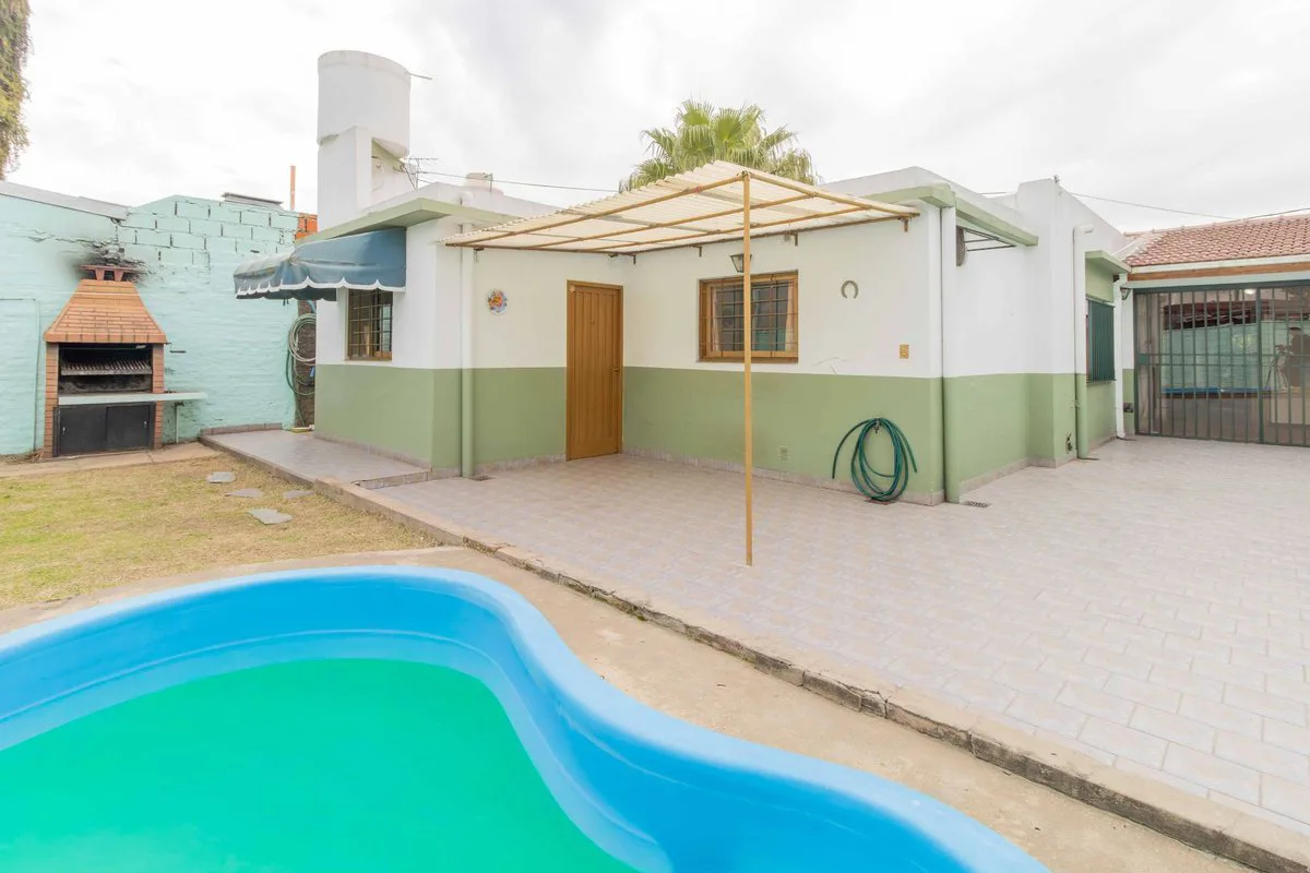 Oportunidad en Palomar/Lote propio, Pileta. foto 4