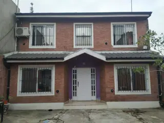 CASA CON LOCAL COMERCIAL Y GARAGE foto 4