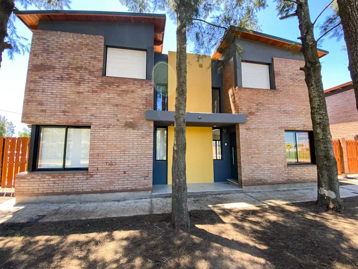 Condo del Pinar - Duplex dos dormitorios en venta en General Lagos foto 3