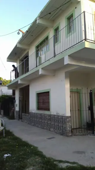MUY BUENA PROPIEDAD MULTIFAMILIAR foto 3