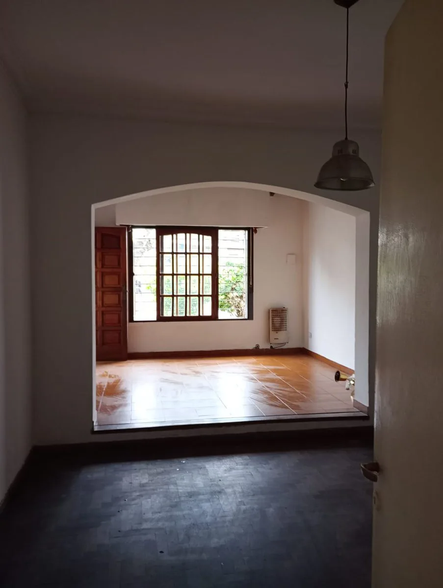 CASA EN VENTA CENTRO MORENO SUR foto 5