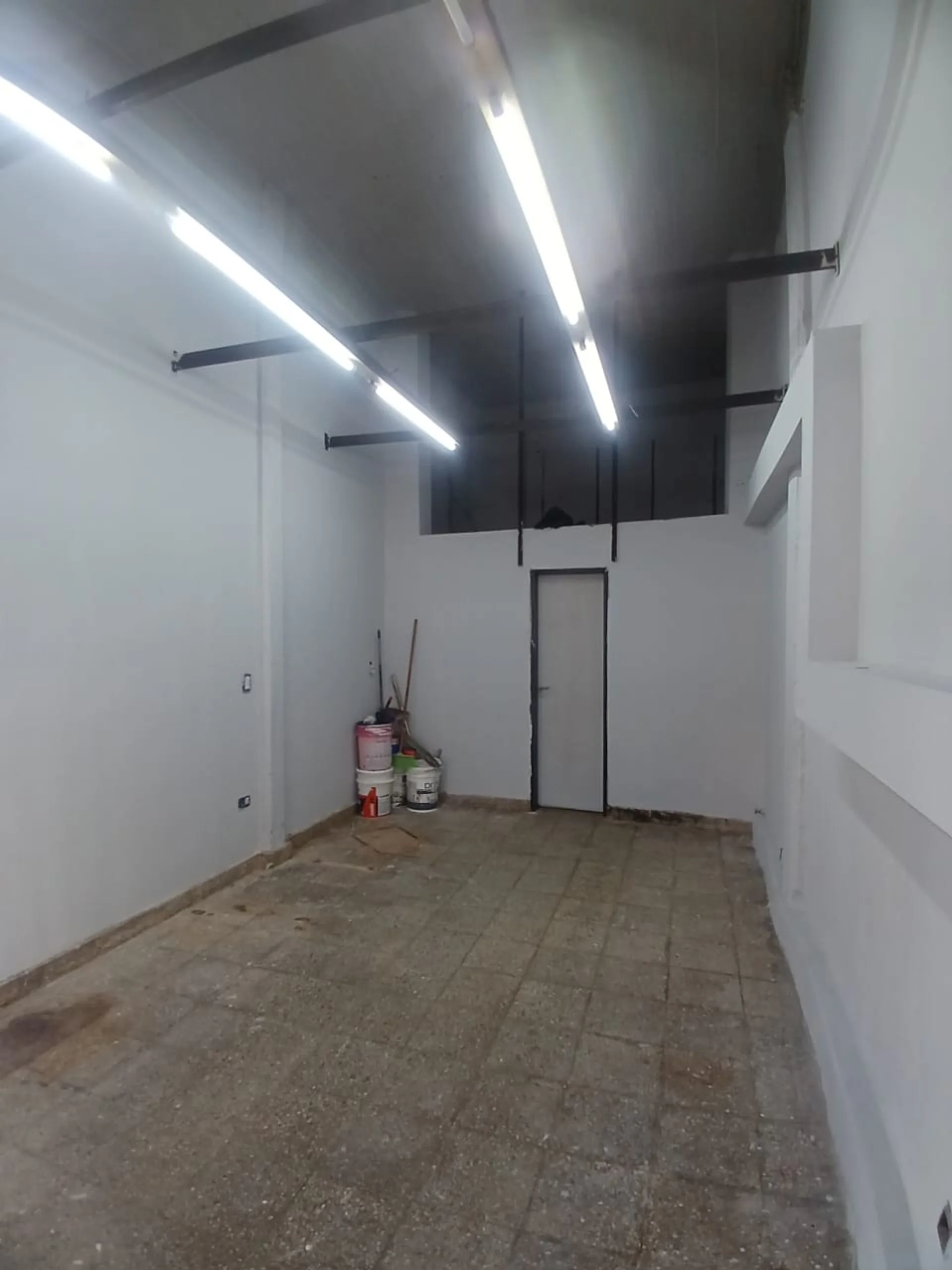 LOCAL COMERCIAL ALQUILER FLORESTA  SIN EXPENSAS foto 2