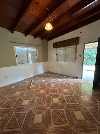 CASA EN VENTA - CORONEL BRANDSEN foto 3