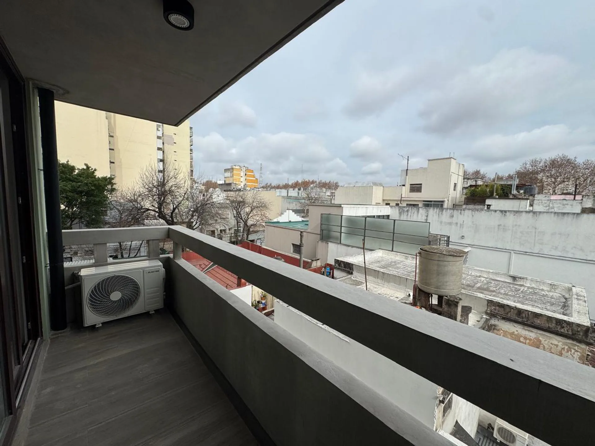 DEPARTAMENTO A ESTRENAR CON BALCON VILLA CRESPO foto 5
