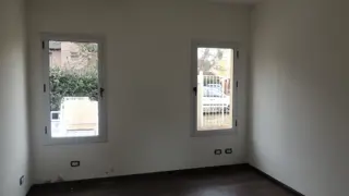 SE VENDE CASA EN PQUE. LELOIR / UDAONDO A ESTRENAR, EN EXCELENTE LOTE DE 525 M². foto 3
