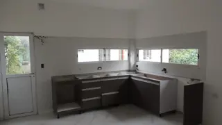SE VENDE CASA EN PQUE. LELOIR / UDAONDO A ESTRENAR, EN EXCELENTE LOTE DE 525 M². foto 5