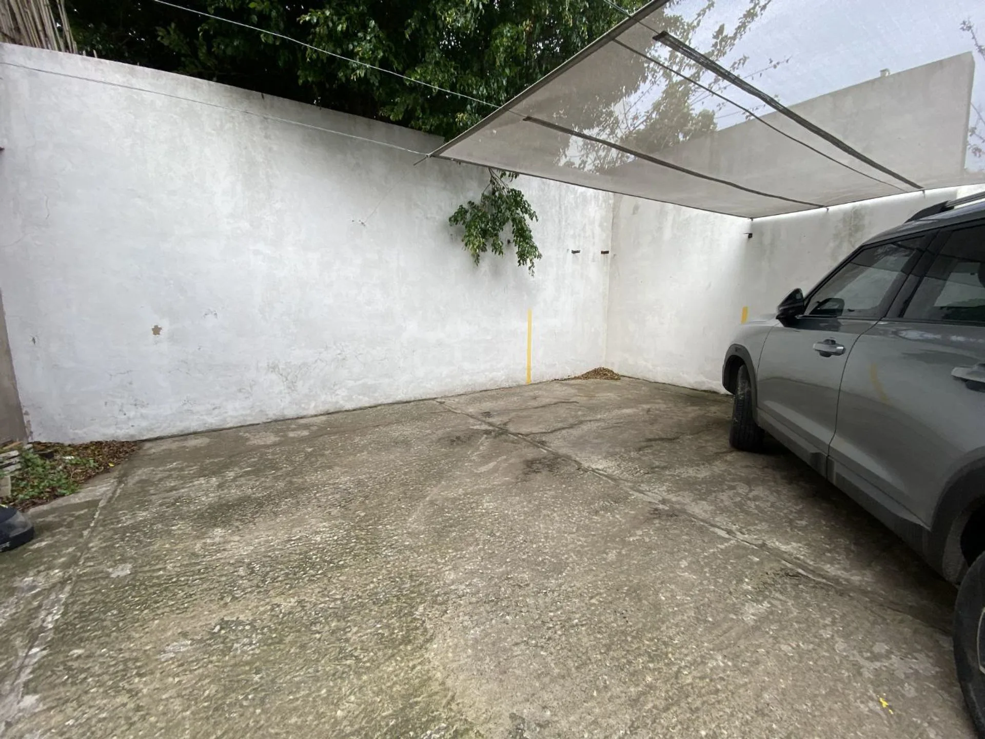 OFICINA EN VENTA LA PLATA  CON COCHERA foto 3