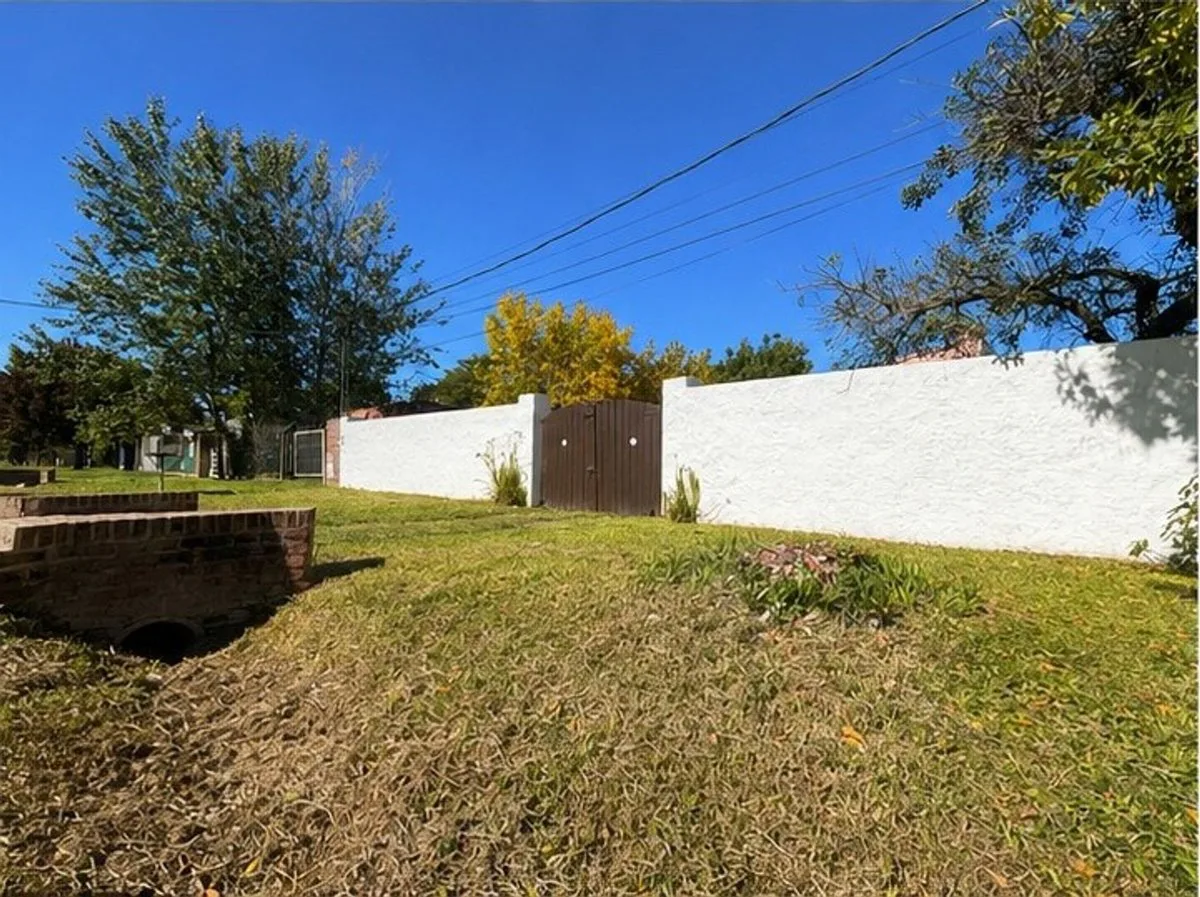 OPORTUNIDAD - HERMOSA CASA QUINTA EN SAUCE VIEJO foto 2