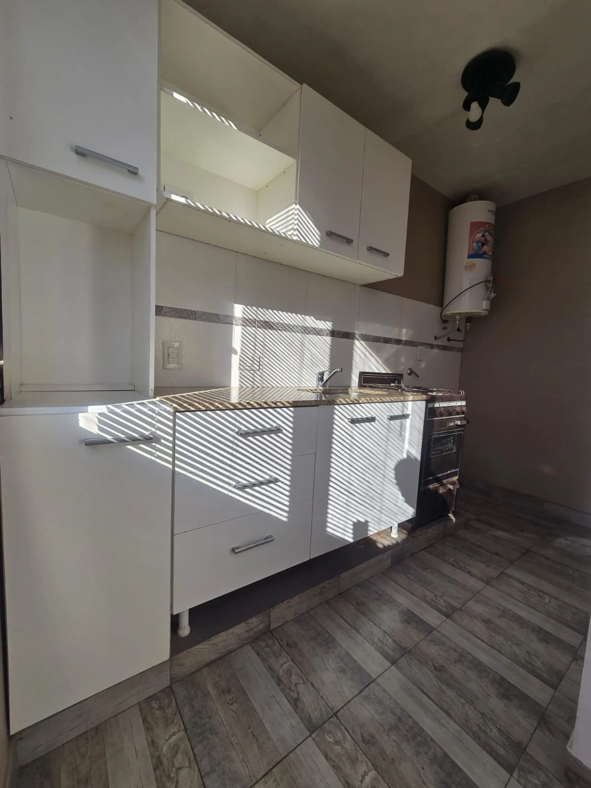VENTA DEPTO. 1 DORM C/B., APTO CREDITO,SAN NICOLAS foto 4