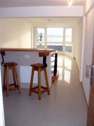 Departamento casi nuevo, 1 dormitorio, cochera y baulera, con excelente vista foto 4