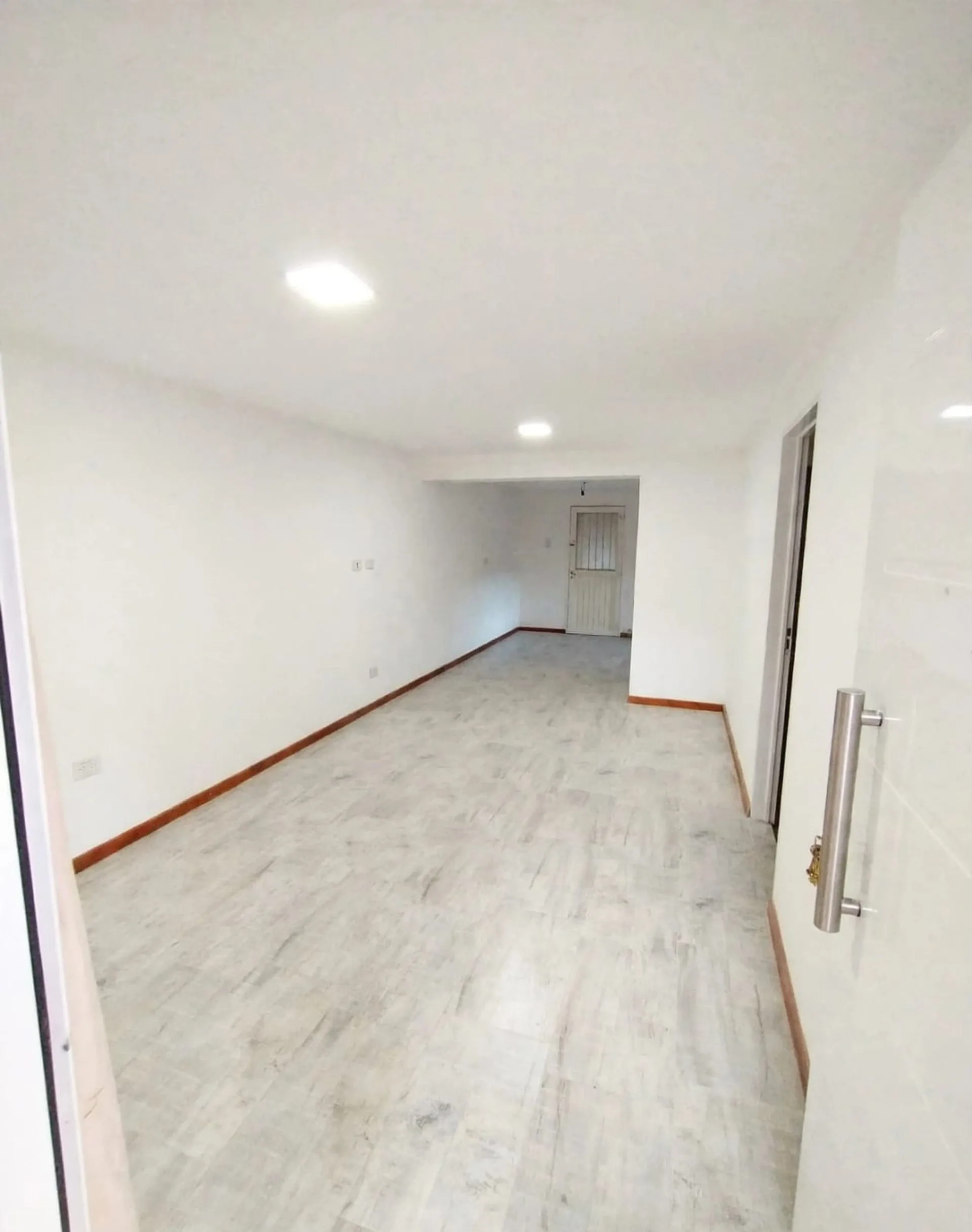 VENTA DE CASA DE DOS DORMITORIOS EN FUNES CENTRO foto 3