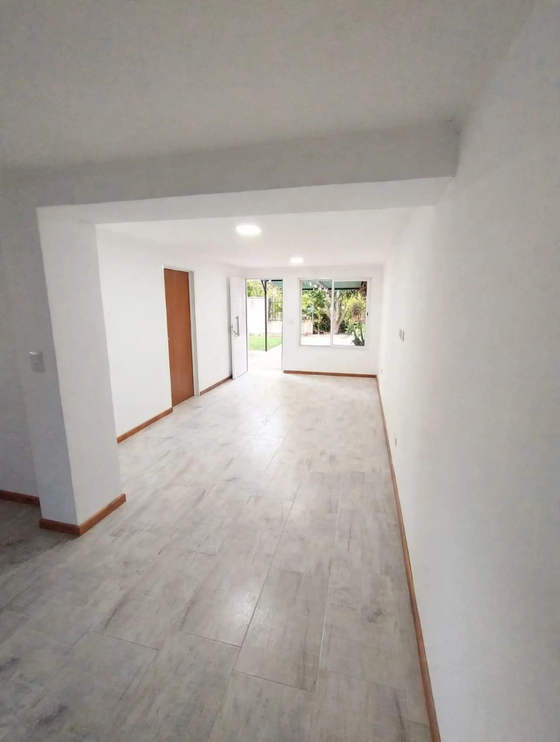 VENTA DE CASA DE DOS DORMITORIOS EN FUNES CENTRO foto 4