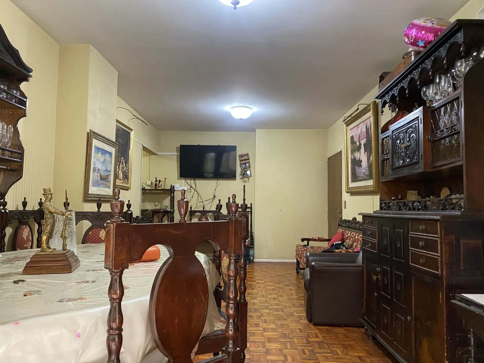 DEPTO 5 AMB EN VENTA COLEGIALES C/COCHERA Y PATIO foto 3
