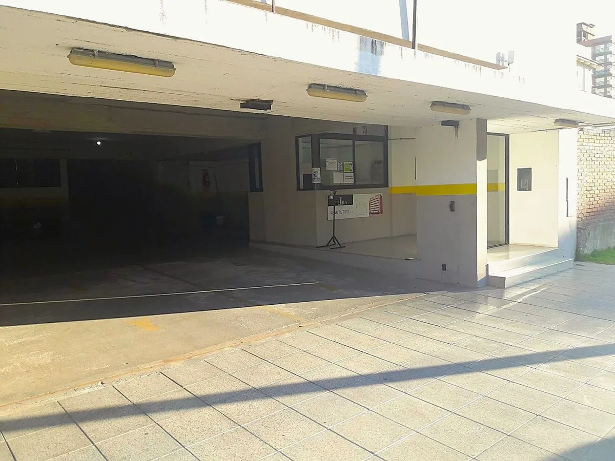 VENTA COCHERA EN MIRAMAR - EDIFICIO PETRA foto 3