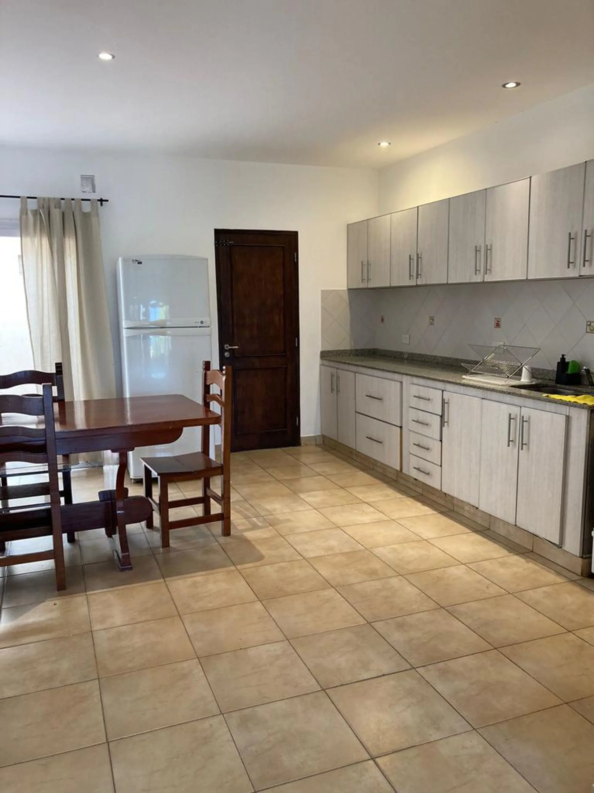 VENTA DUPLEX EXCELENTE UBICACION GRAND BOURG foto 3