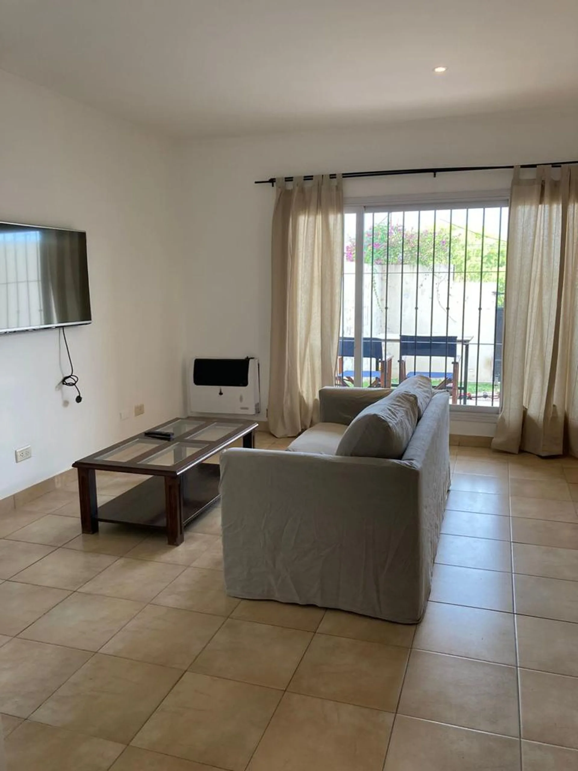 VENTA DUPLEX EXCELENTE UBICACION GRAND BOURG foto 5