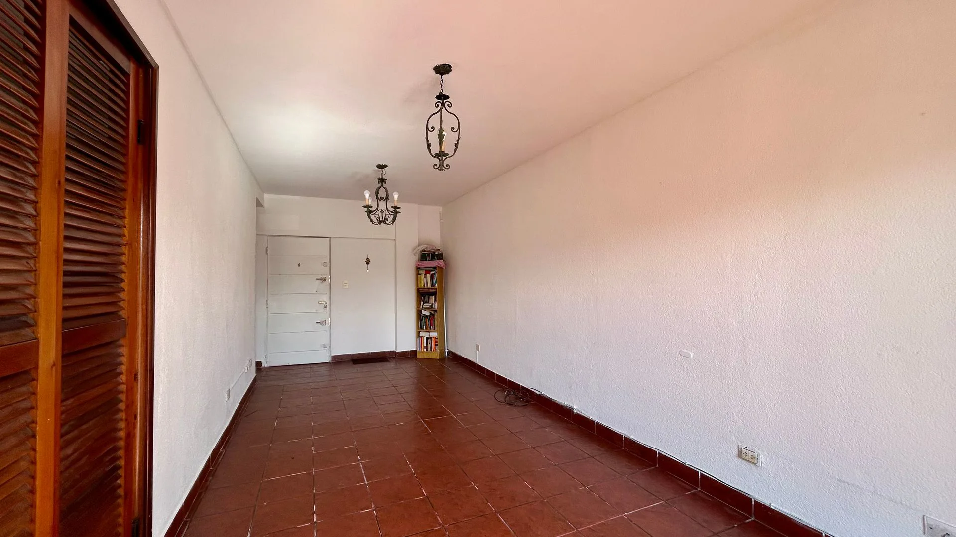 VENTA DEPARTAMENTO 2 AMBIENTES COCHERA RAMOS MEJIA foto 5