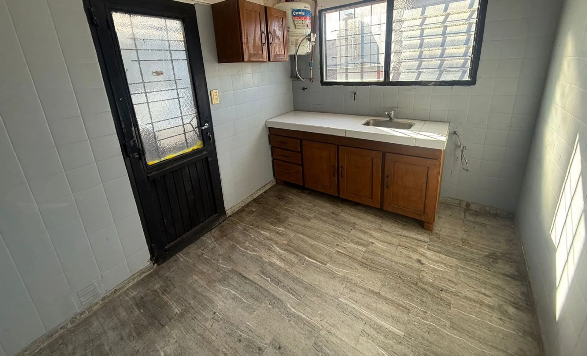 ALQUILER DEPARTAMENTO 3 AMBIENTES EN MORON foto 2