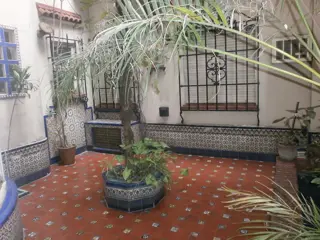 Muy buen depto de 2 amb amplios en el Centro. foto 1