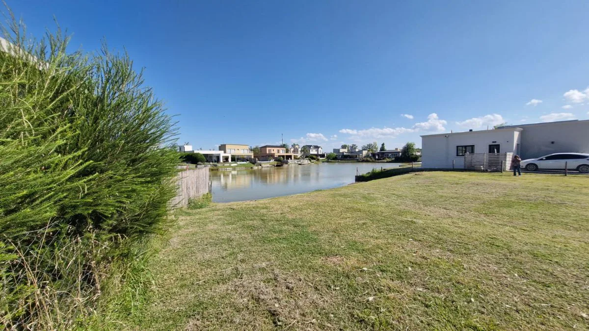 Lote frente a laguna – Barrio Santa Isabel Etapa 1 foto 4