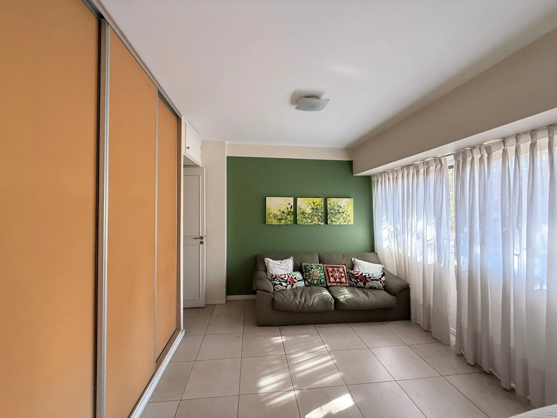 VENTA 4 AMBIENTES CON COCHERA y BALCON - ALMAGRO foto 5