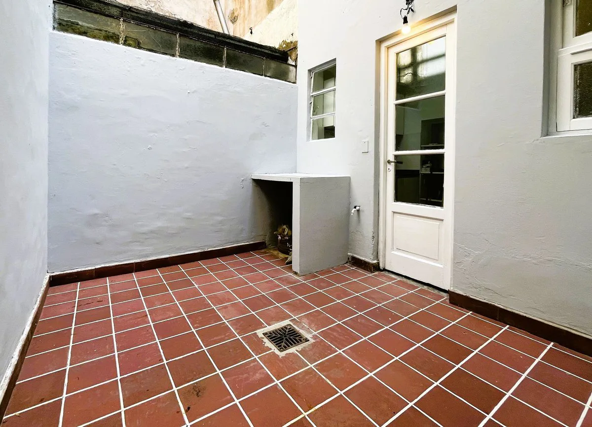 Venta PH 2 ambientes con patio luminoso Colegiales foto 2