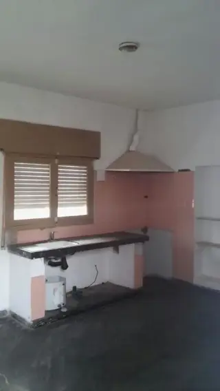 Casa y tres Duplex internos con entrada independiente. foto 3