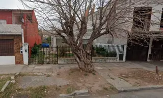Lote con mejoras en barrio Manzanares foto 2