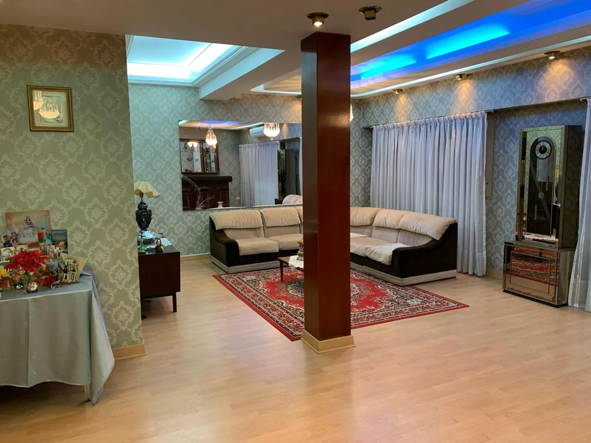 VENTA CASA 5 AMBIENTES MAS GALPON CON OFICINA foto 2