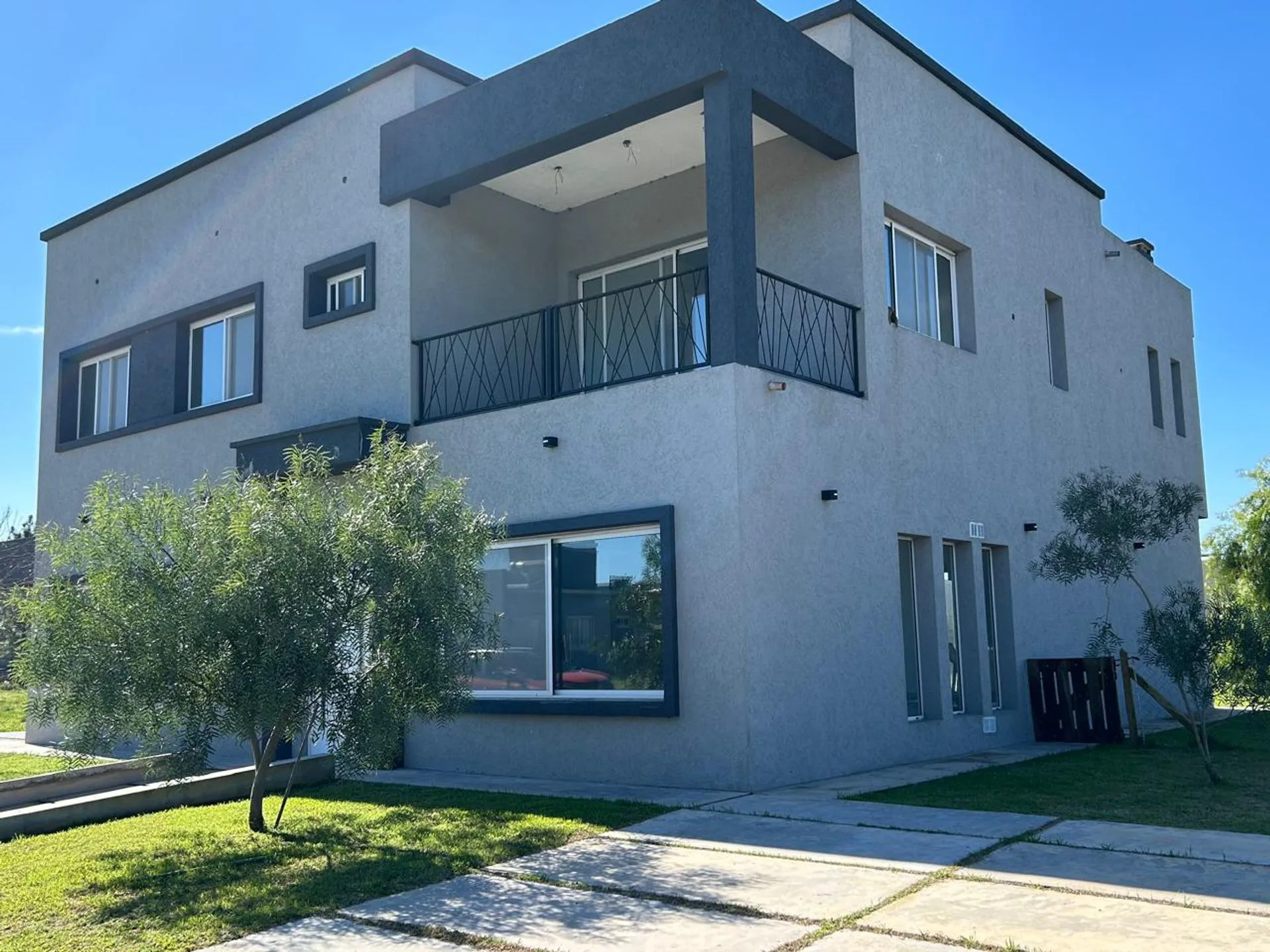 Casa de 6 ambientes en Venta en Canning foto 2