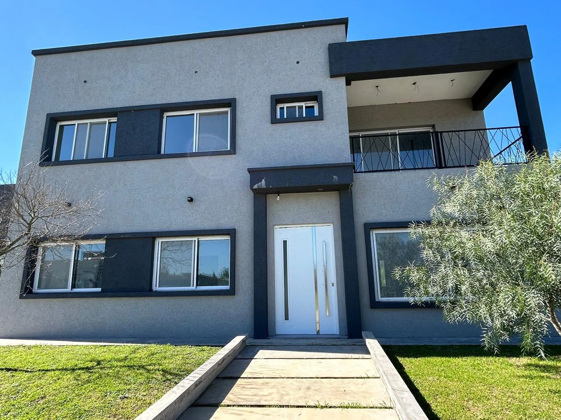 Casa de 6 ambientes en Venta en Canning foto 3