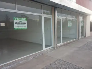 SE ALQUILAN-VENDEN LOCALES COMERCIALES Y OFICINAS (A ESTRENAR) foto 3